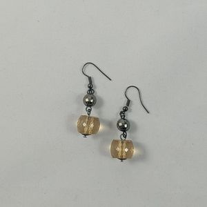 Pair of earrings